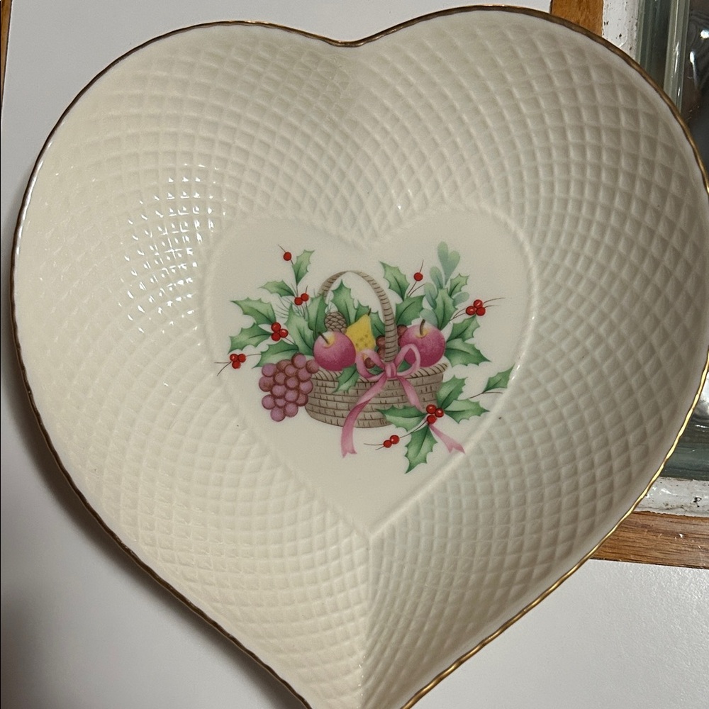 Mikasa vintage Ivory Bone China Heart Dish